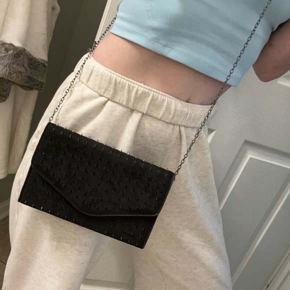 Steve Madden spike crossbody clutch - Picture 3 of 3